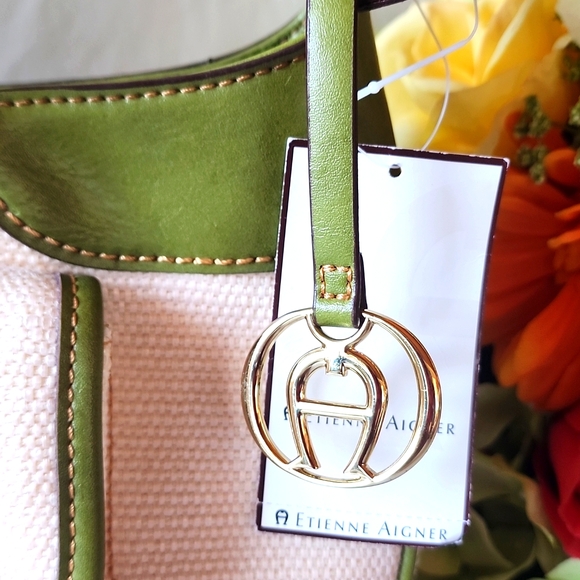 NWT. Beautiful Etienne Aigner. Juliet Collection Hobo Bag. ☆ - Picture 6 of 16